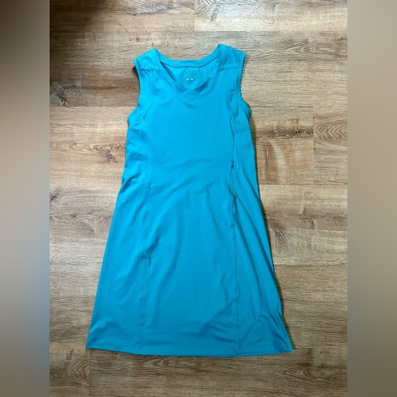 Arc’teryx Soltera Dress – Turquoise Size Small – Sleeveless V-Neck Midi Dress - Picture 5 of 12